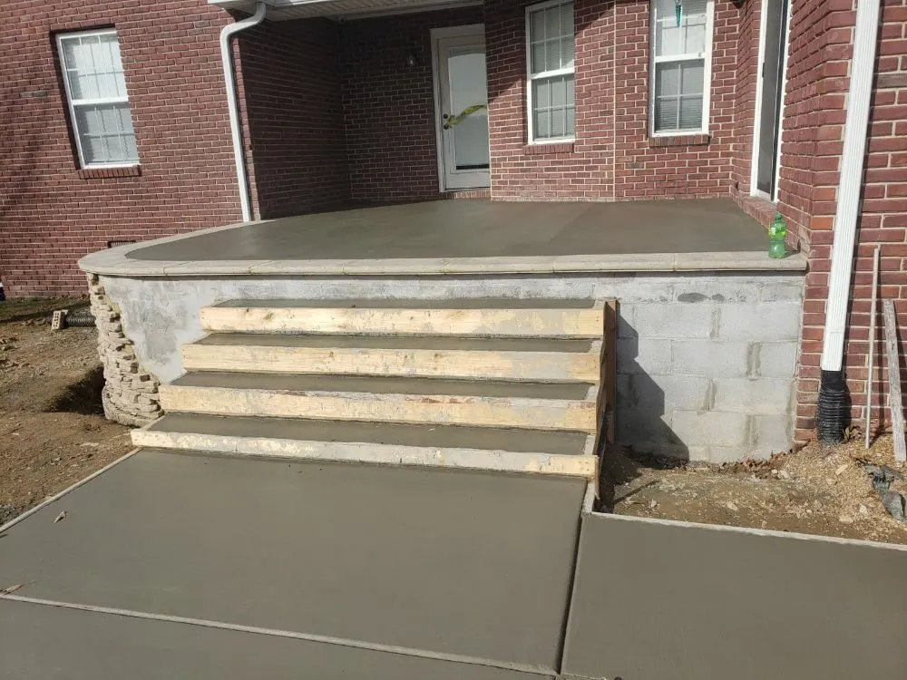 Expert lawn care service in Manchester, TN - Morales Landscaping and Concrete