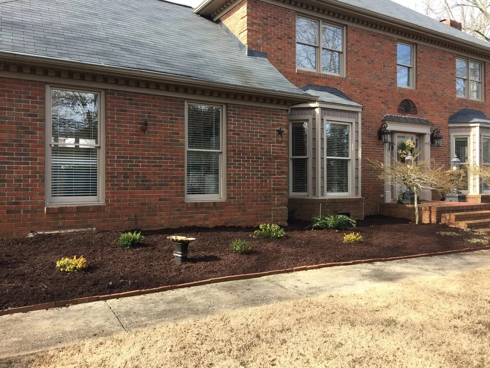 Expert garden landscaping experts serving Greenville, SC - Morales Landscaping And Pinestraw Service