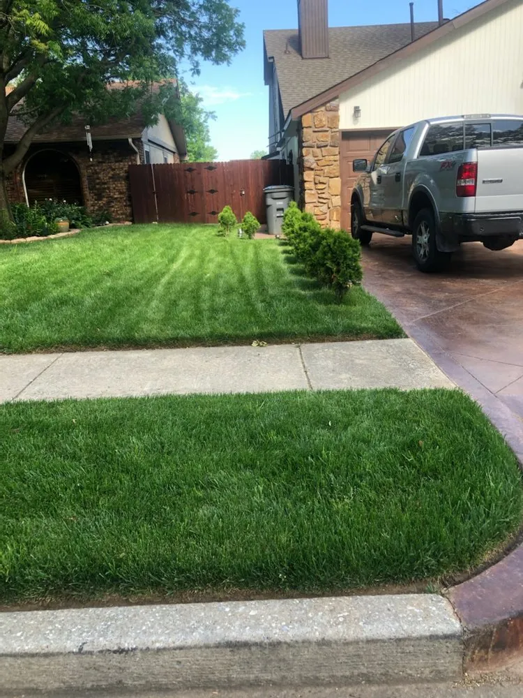 Custom lawn care service experts serving Tulsa, OK - Morales Lawn Services