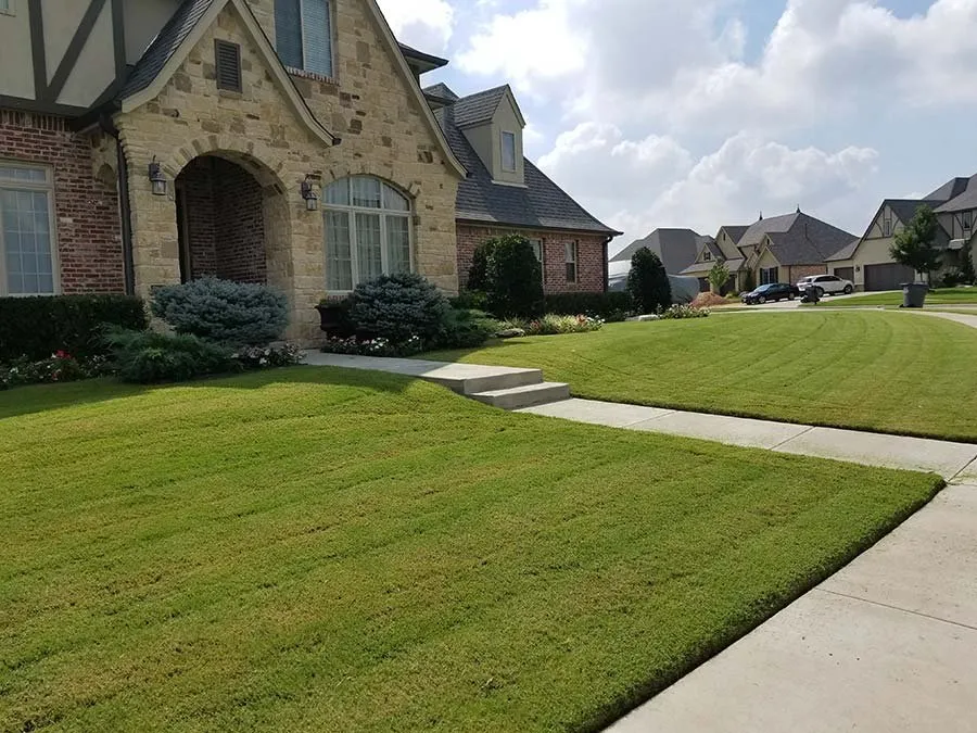Top-rated residential landscaping in Tulsa, OK by Morales Lawn Services