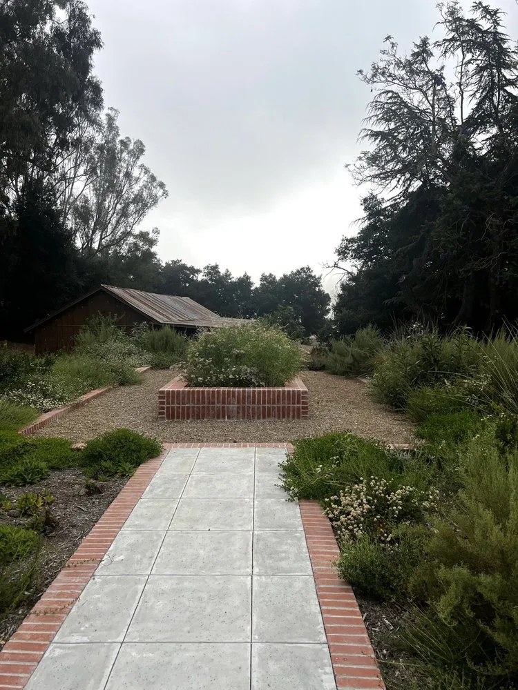 Expert outdoor landscaping for homes in Ojai, CA by Morami Studio