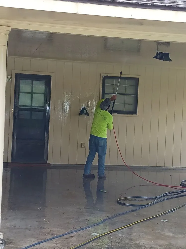 Top-rated lawn care service experts serving Prairieville, LA - Moran Lawn Care