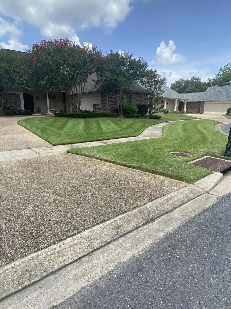 Expert garden landscaping in Prairieville, LA - Moran Lawn Care
