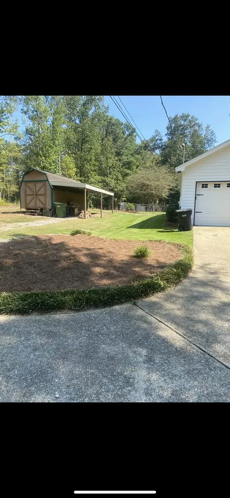 Reliable lawn care service experts serving Columbus, GA - Moreland Lawn Services