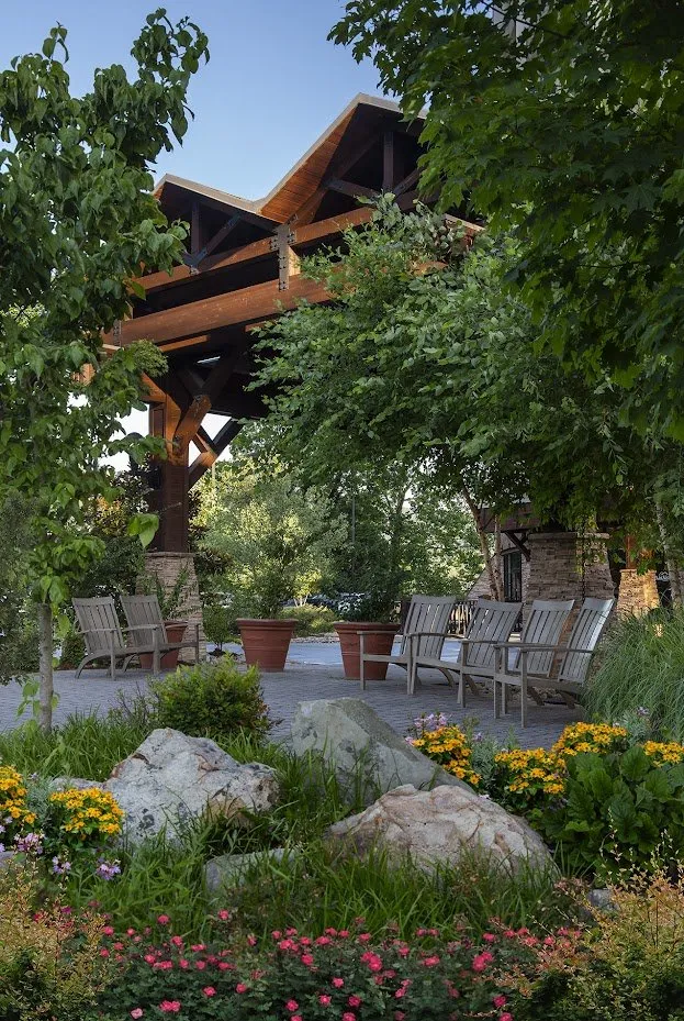 Local lawn care service with custom design in Knoxville, TN by Morello & Associates Landscape Architecture & Land Planning