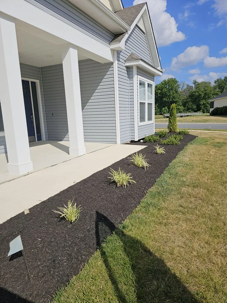 Expert yard cleanup service in Smyrna, DE by Moreno & Rose Landscaping