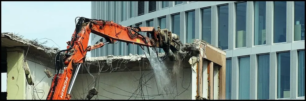 Professional yard maintenance experts serving Hendersonville, NC - Moreno Demo and Cleanup