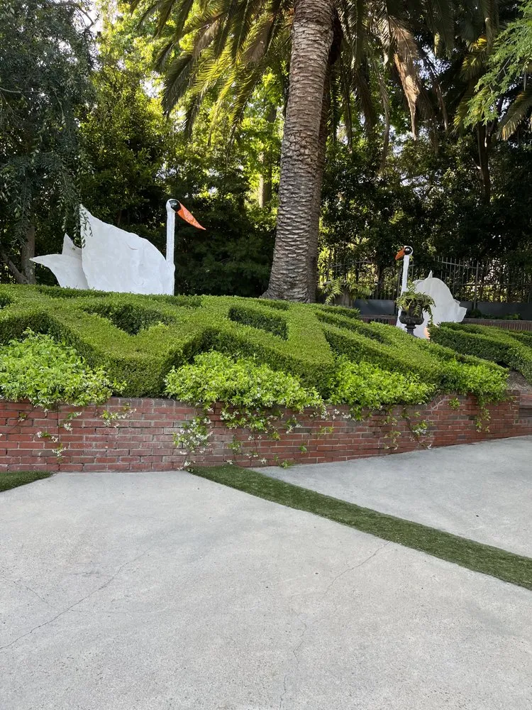 Local lawn mowing service with custom design across Los Angeles, CA - Moreno Garden Service
