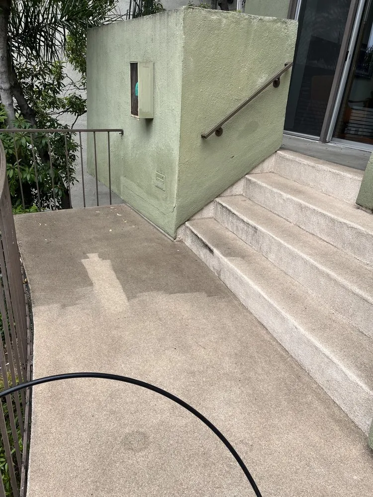 Custom lawn mowing service for year-round maintenance in Los Angeles, CA by Moreno Garden Service