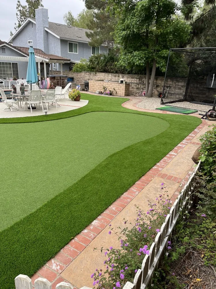Professional lawn care service experts serving Los Angeles, CA - Moreno Garden Service