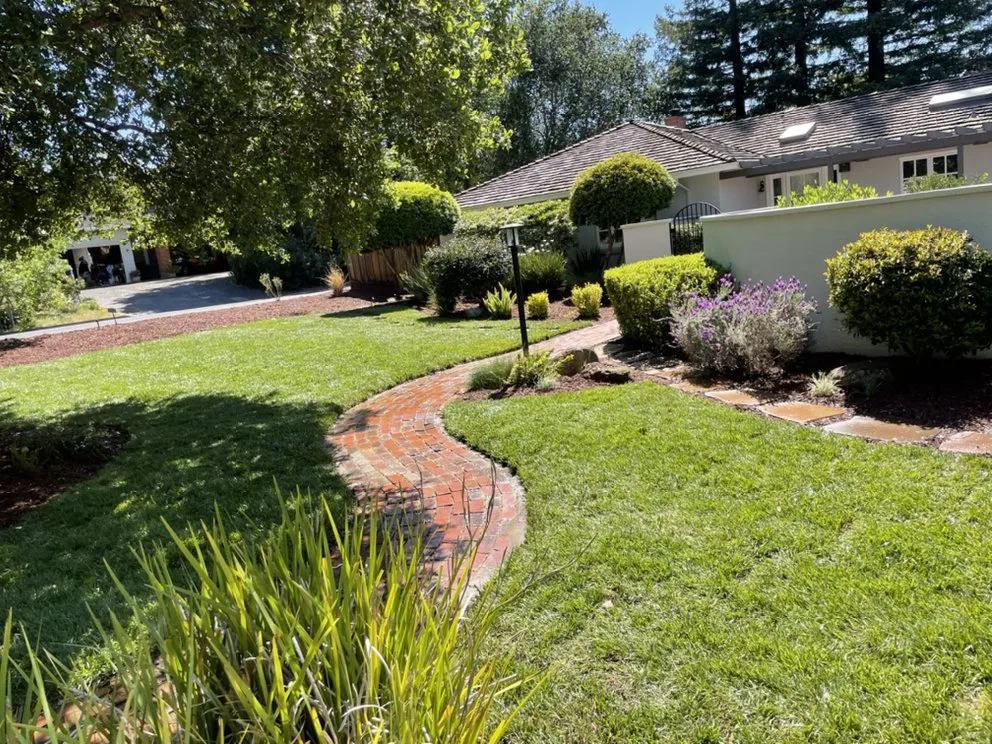 Expert garden landscaping for residential properties across Menlo Park, CA - Moreno Pavers