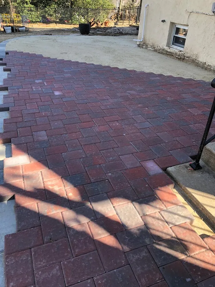 Reliable lawn care service for residential properties in Menlo Park, CA by Moreno Pavers