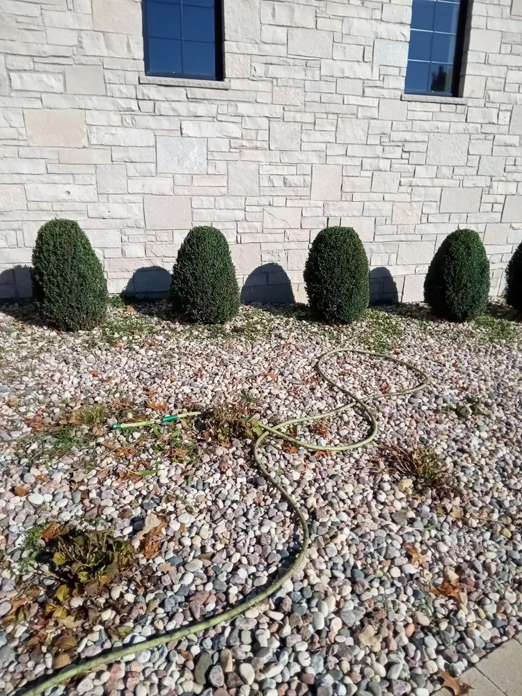 Reliable garden landscaping experts serving Hammond, IN - Moreno's Lawn Service