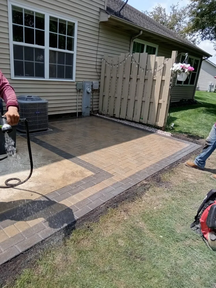 Reliable lawn care service experts serving Hammond, IN - Moreno's Lawn Service