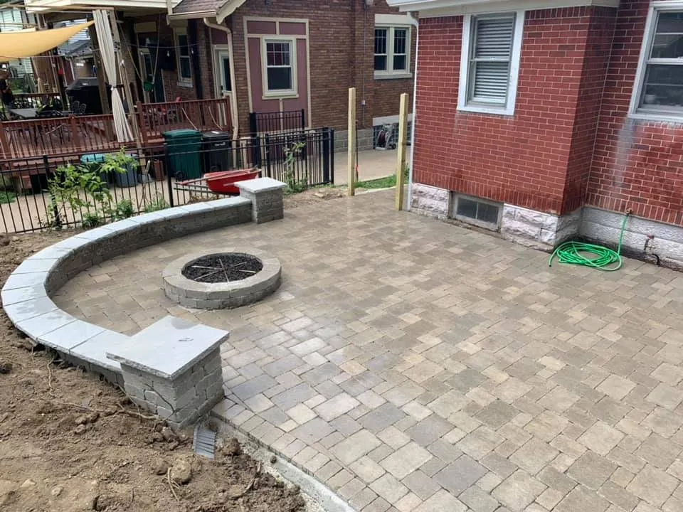 Custom landscaping services in Cincinnati, OH by Morgan's Creative Spaces