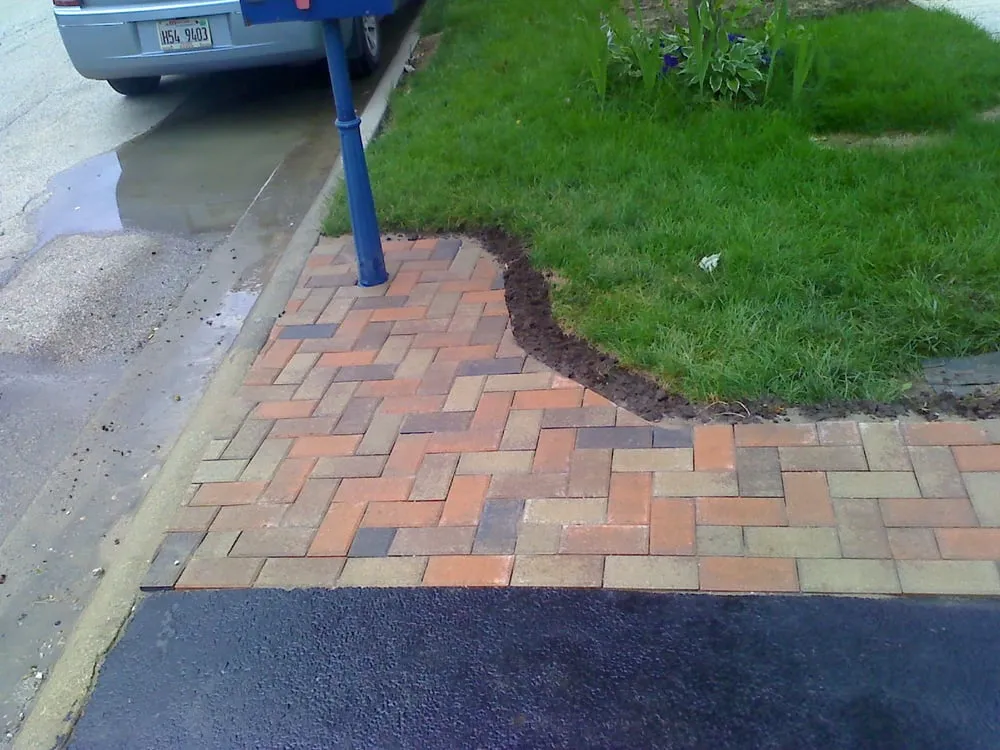 Affordable lawn mowing service in Lagrange, IL - Morgan's Landscaping & Holiday Decoration's