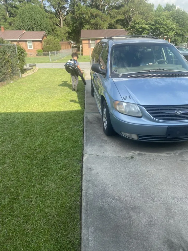 Top-rated lawn mowing service experts serving La Grange, NC - Morgan's Lawn Care