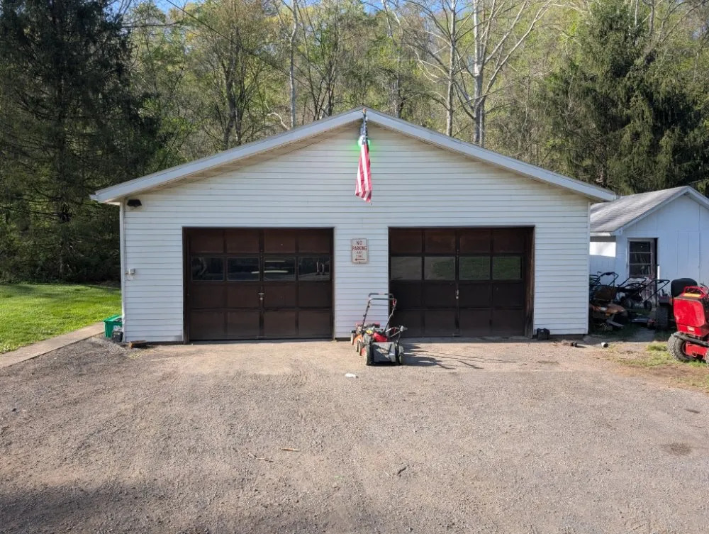 Expert outdoor landscaping in Morgantown, WV by Morgantown Mowers