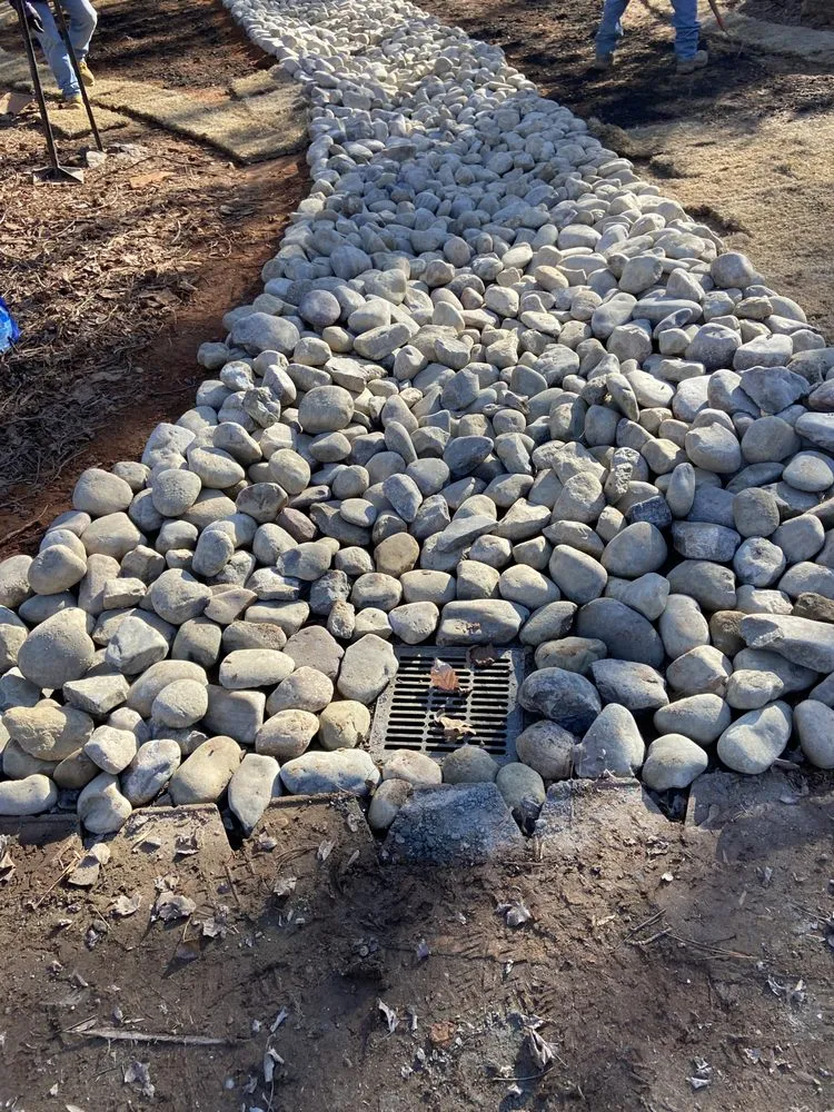 Top-rated yard maintenance with custom design in Marietta, GA by Morning Dew Landscapes