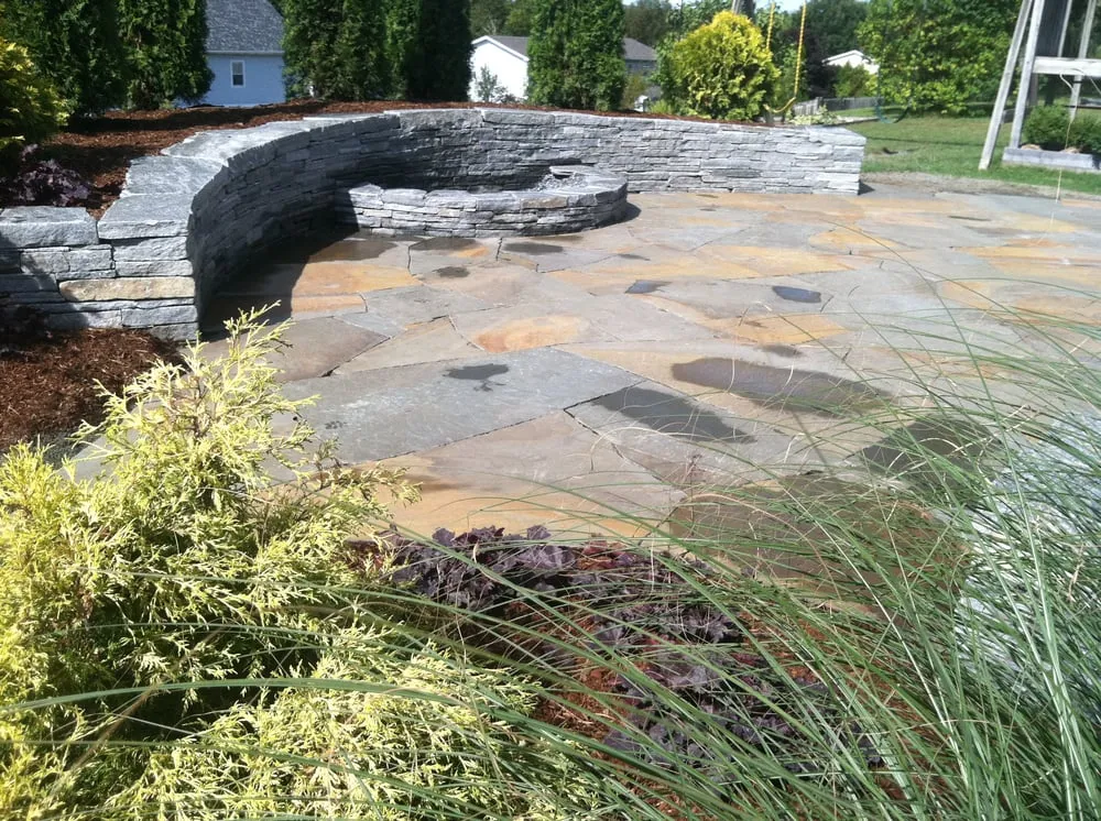 Affordable outdoor landscaping experts serving Richmond, VT - Morning Dew Landscaping & Stonework