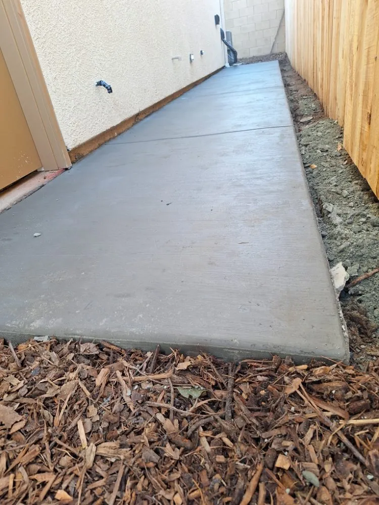 Professional garden landscaping in Fresno, CA by Morning Sun Landscape Construction