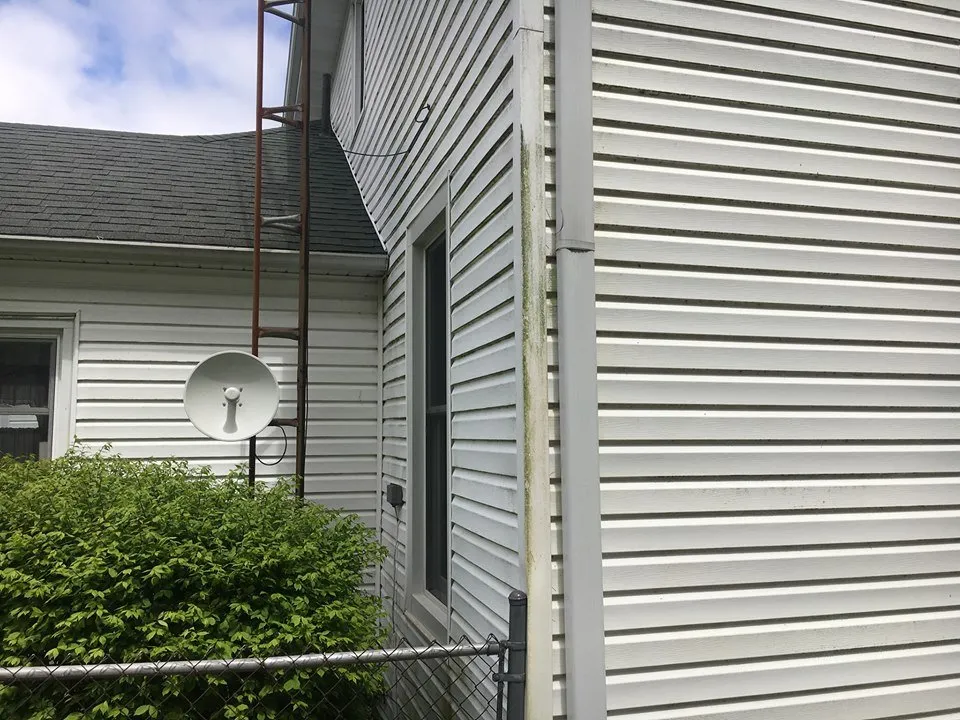 Trusted yard cleanup service for beautiful yards in Oxford, OH by Morning Sun Lawns