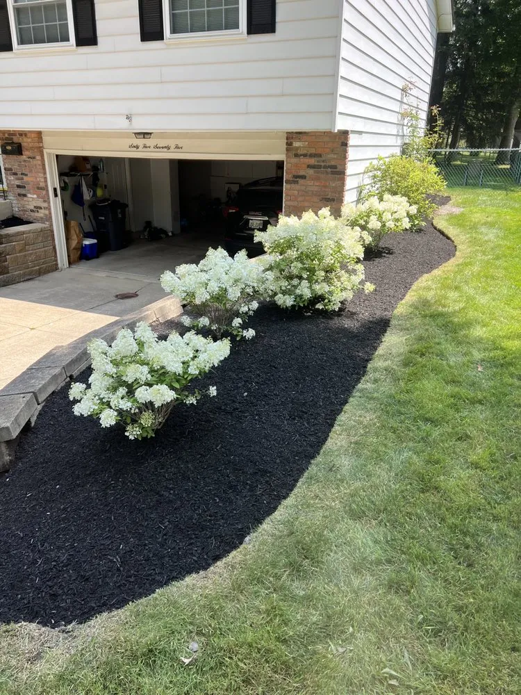 Affordable lawn mowing service experts serving Hudson, OH - Morones Landscaping