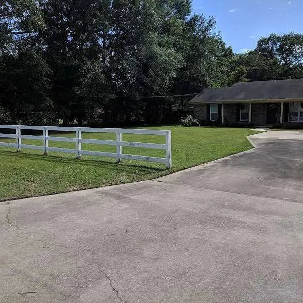 Affordable landscape design with custom design in Pensacola, FL by Morris & Morris Landscaping