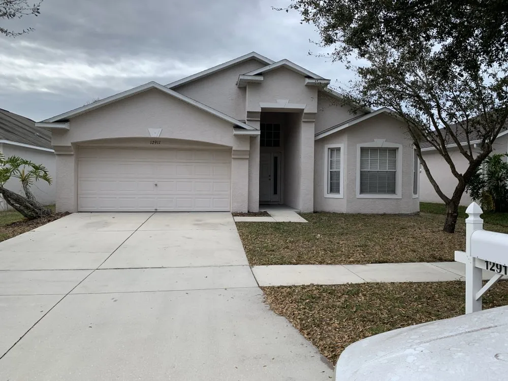 Custom lawn care service in PLANT CITY, FL - MORRIS LAWN CARE MORE