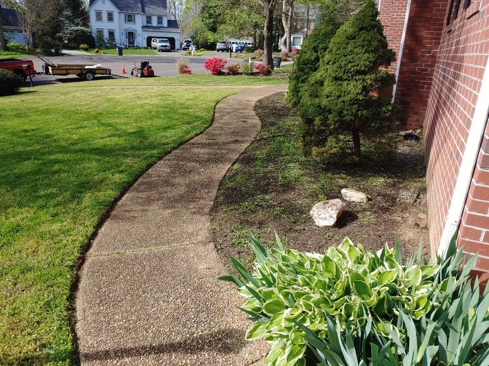 Reliable lawn care service in Sandston, VA - Morris &Taylor's Lawn Care Service