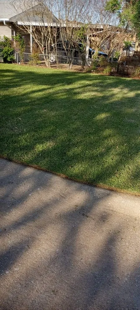 Affordable garden landscaping in Moore, OK - Mo,s Lawncare