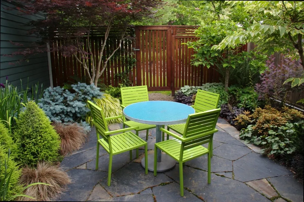 Top-rated lawn care service in Eugene, OR by Mosaic Gardens