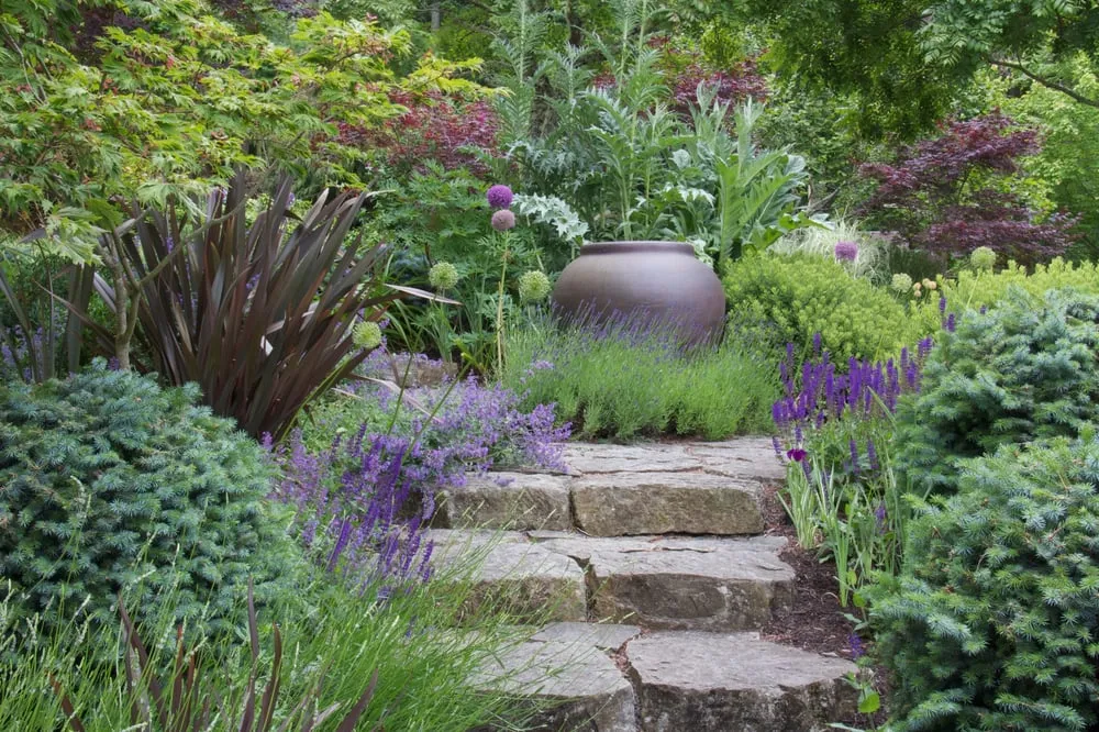 Custom landscaping services experts serving Eugene, OR - Mosaic Gardens