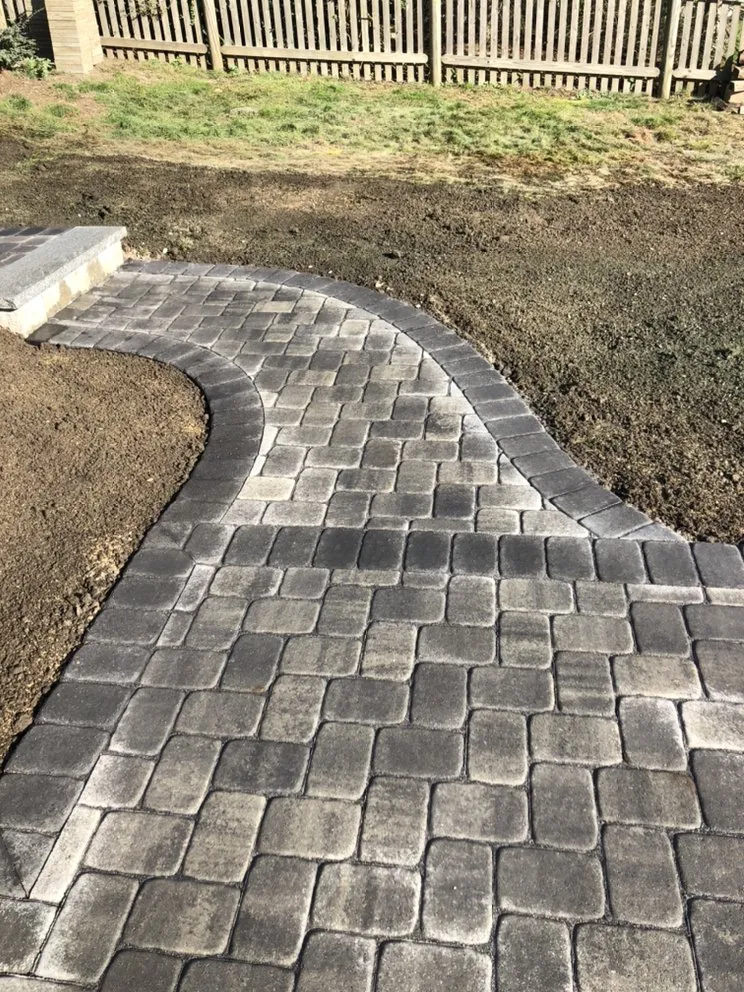 Expert residential landscaping experts serving Bellingham, MA - Mosaic Rock Landscaping