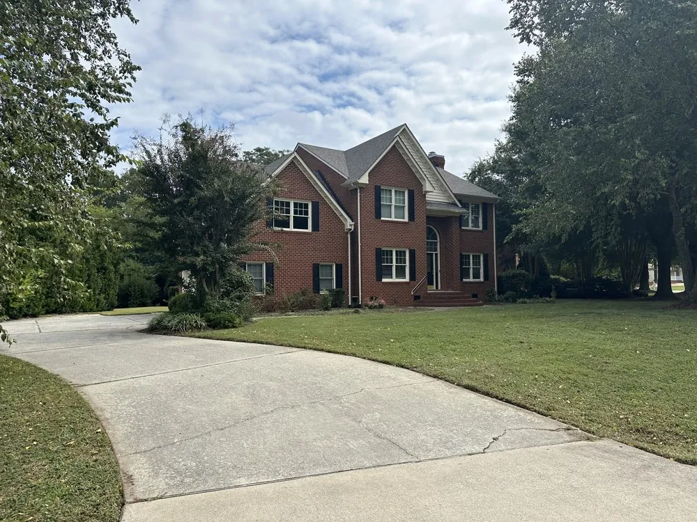 Affordable landscaping services experts serving Newport News, VA - Moseleys Lawn Care