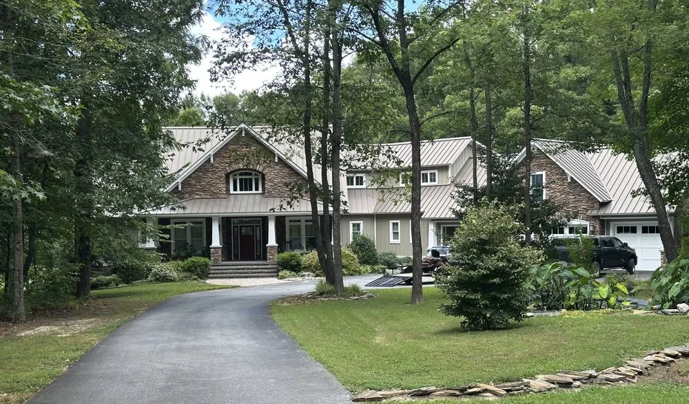 Affordable lawn care service experts serving Newport News, VA - Moseleys Lawn Care