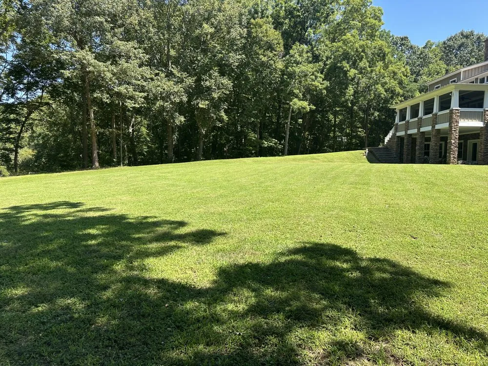 Top-rated residential landscaping in Newport News, VA by Moseleys Lawn Care