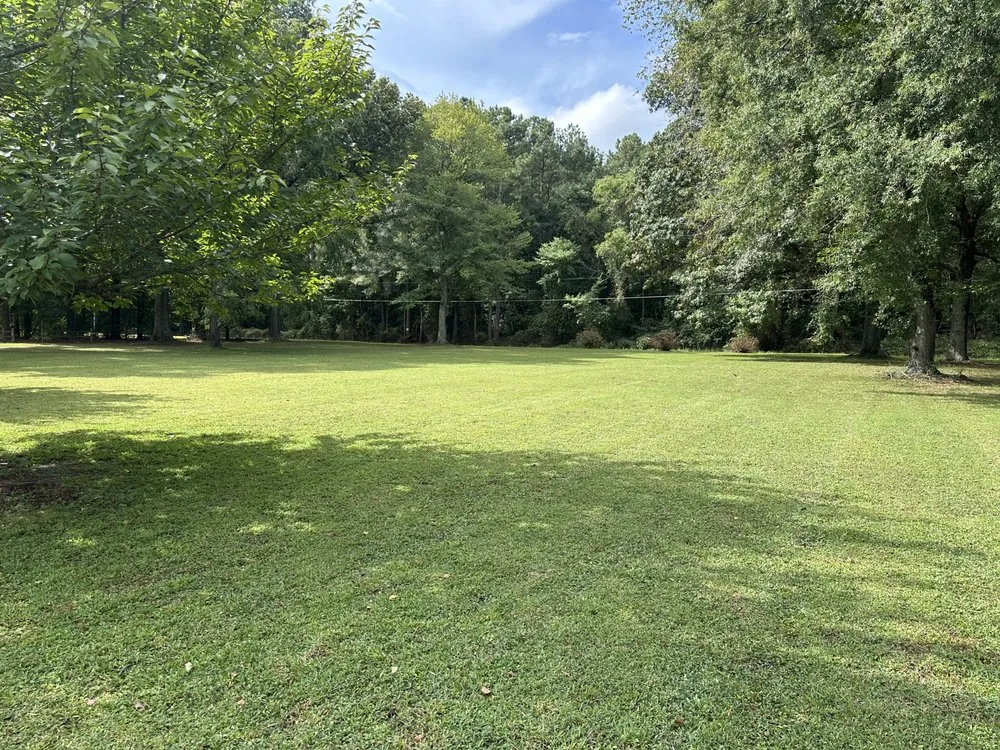 Reliable lawn care service in Newport News, VA - Moseleys Lawn Care