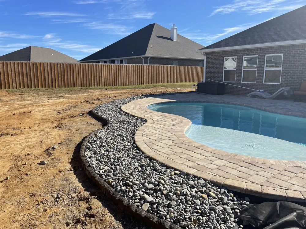 Affordable garden landscaping for beautiful yards in Spanish Fort, AL by Moseley’s Lawn Care