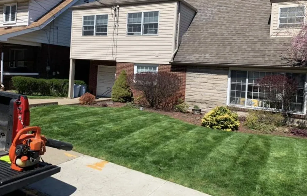 Professional lawn care service experts serving Verona, PA - Moses Landscaping