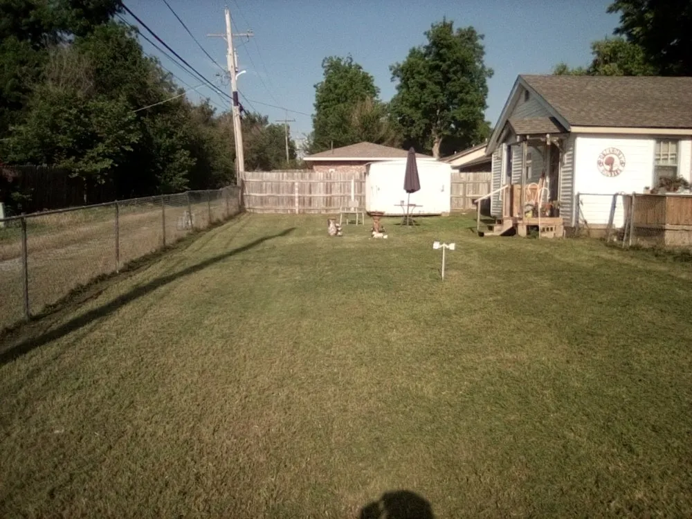 Expert lawn care service in Lawton, OK - Mosley Mows