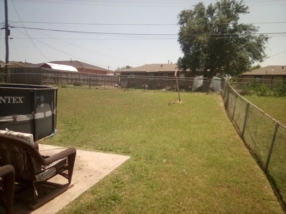 Top-rated landscape design in Lawton, OK by Mosley Mows