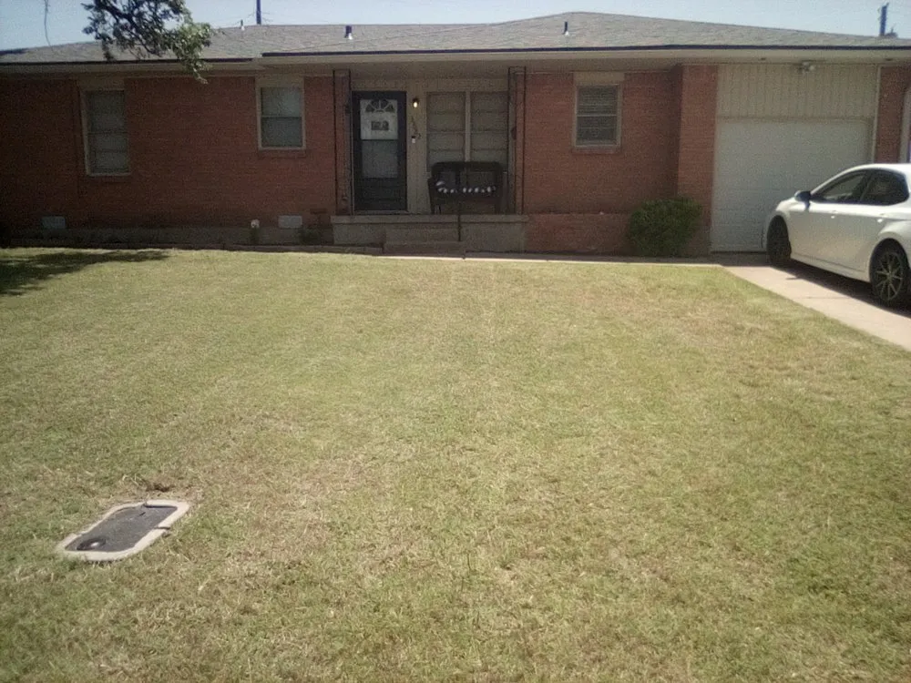 Expert yard maintenance in Lawton, OK - Mosley Mows