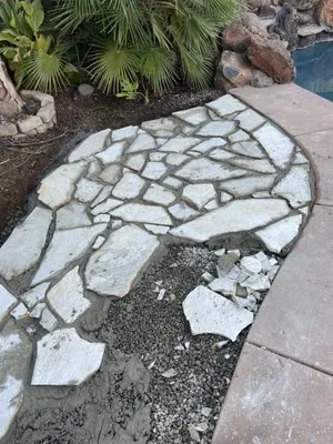 Mosqueda Landscape Logo