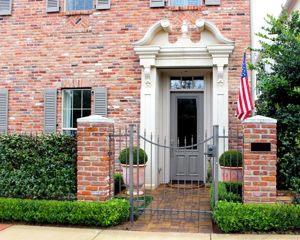 Reliable outdoor landscaping for outdoor upgrades in Houston, TX by Moss Landscaping