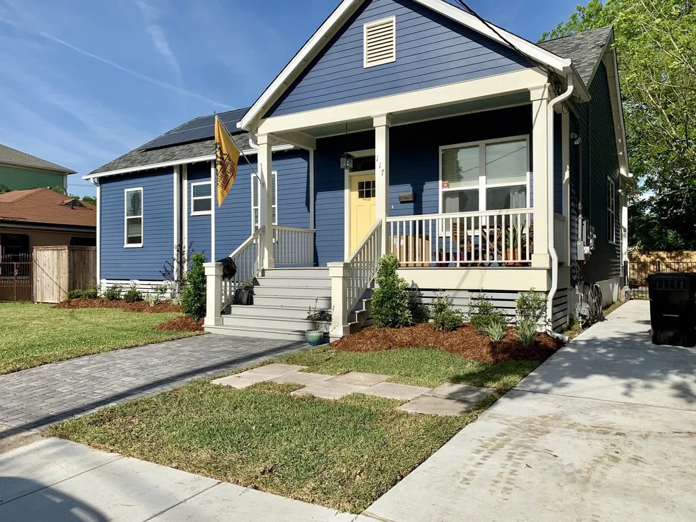 Top-rated lawn mowing service experts serving Kenner, LA - Moss Landscaping