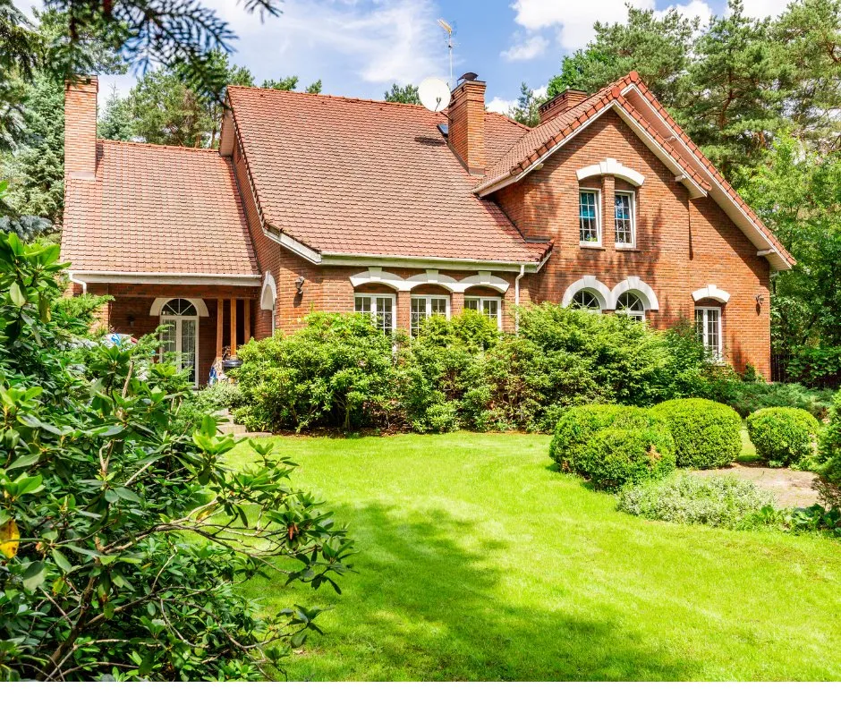 Custom yard cleanup service in Montgomery, NY by Mossy Landscaping