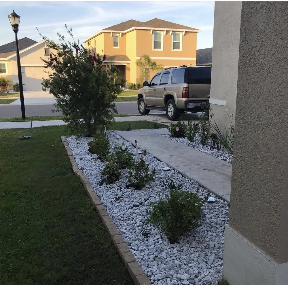 Custom lawn mowing service for residential properties across SUN CITY CENTER, FL - MOSTLY CLEAN