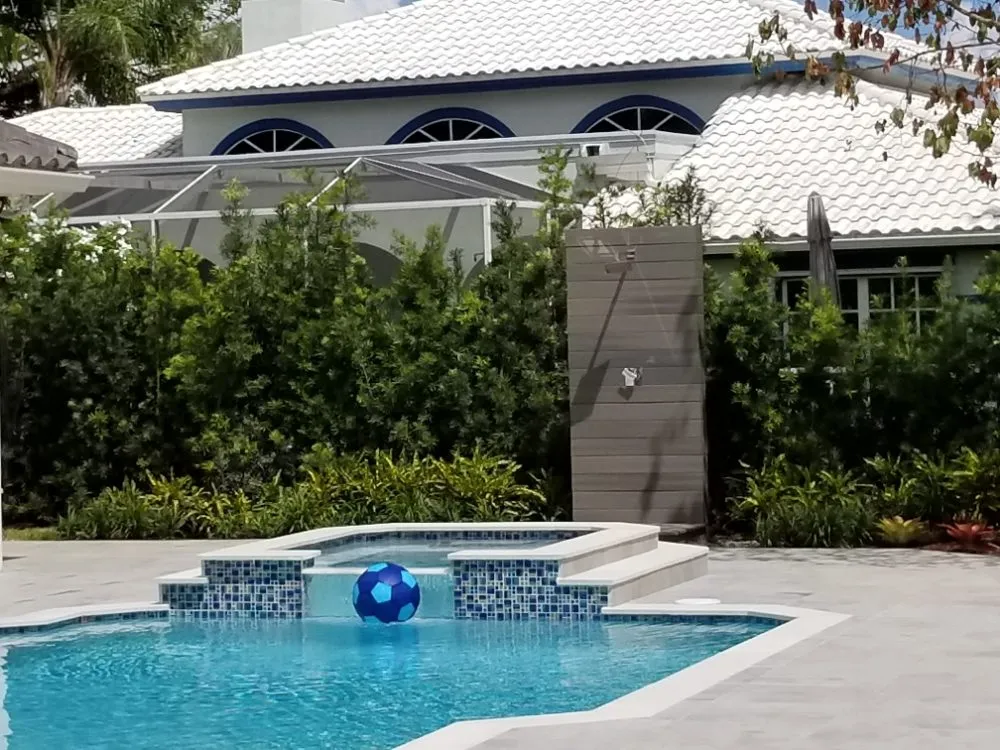 Custom outdoor landscaping in Weston, FL - Mota Design