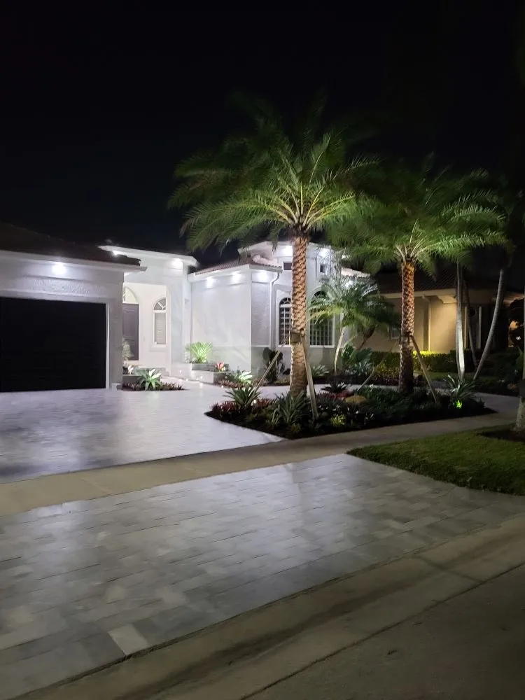 Trusted lawn mowing service in Weston, FL - Mota Design